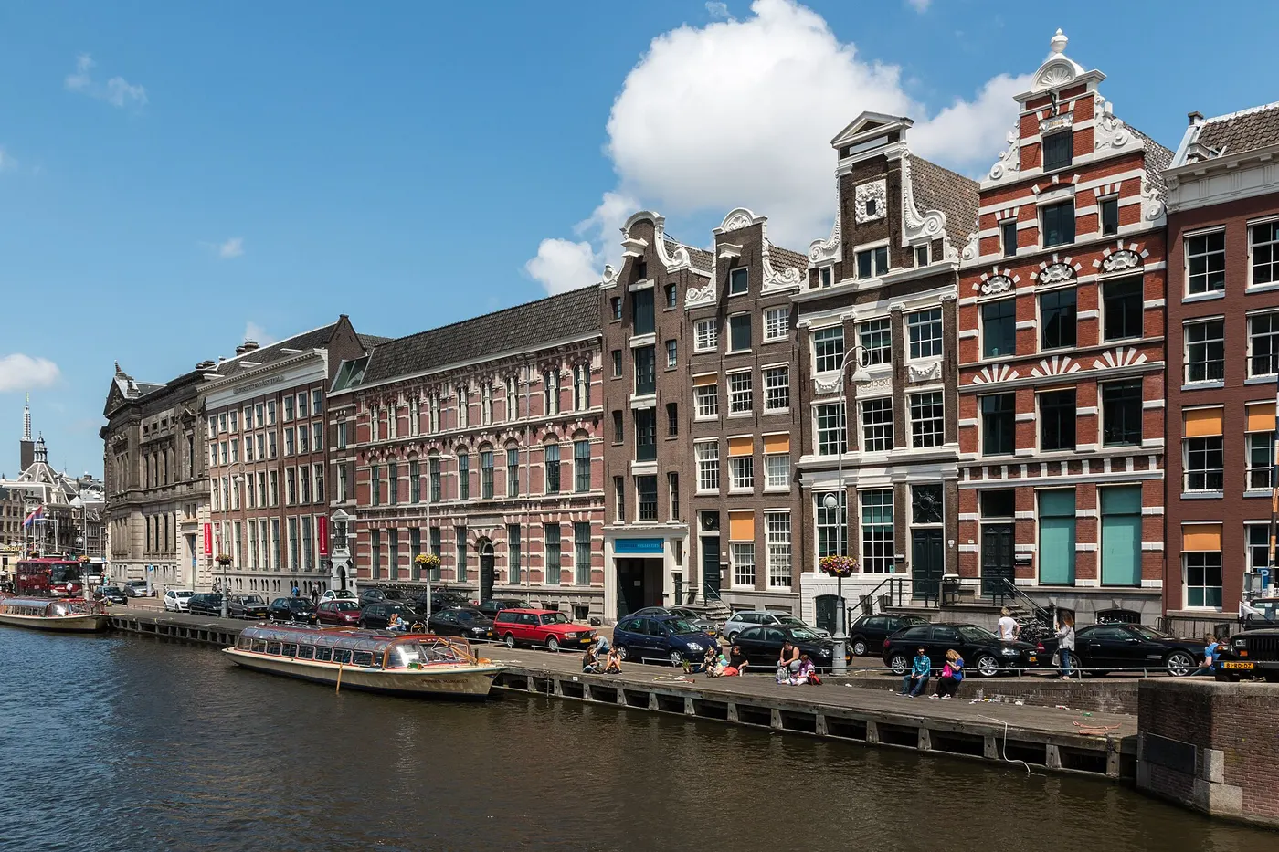 Vue lumineuse de Amsterdam