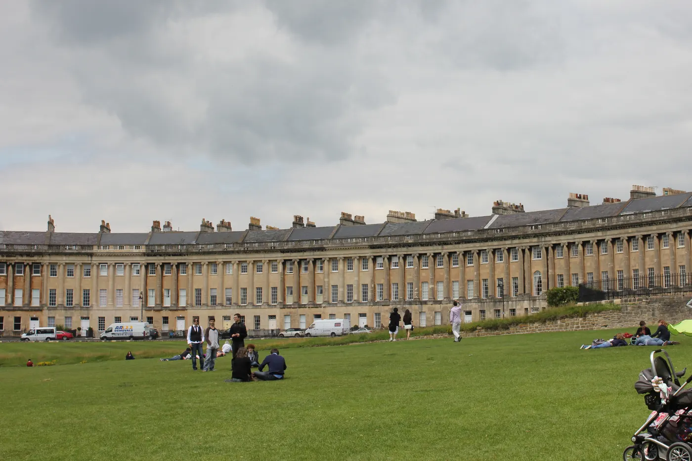 Vue lumineuse de Bath et les Cotswolds