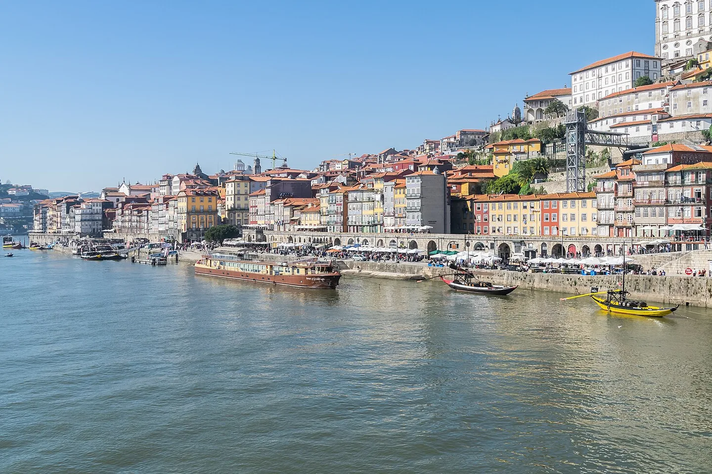 Vue lumineuse de Porto