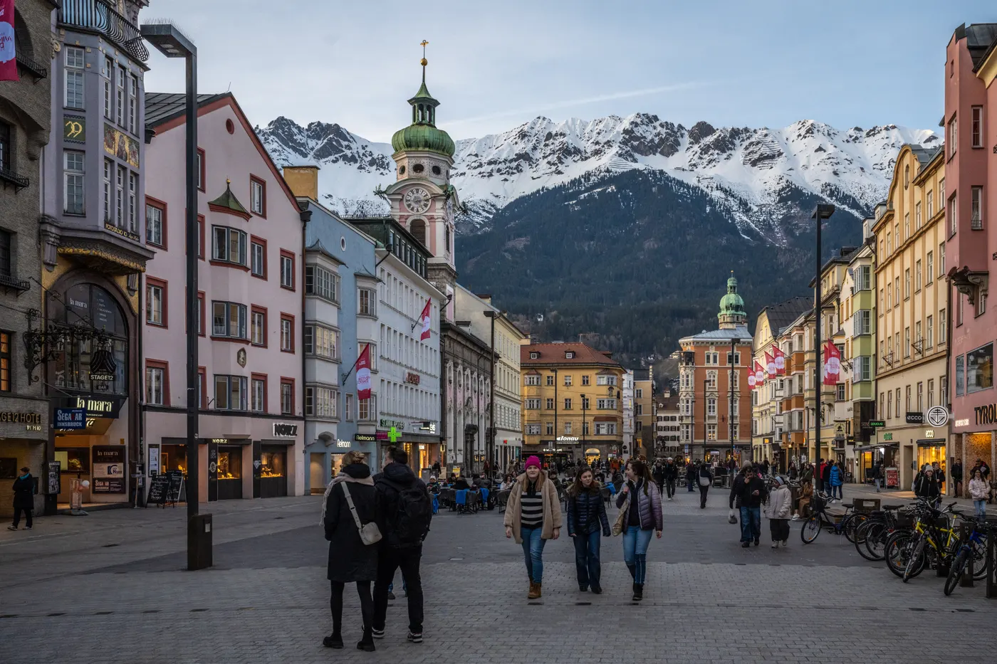 Vue lumineuse de Tyrol autrichien